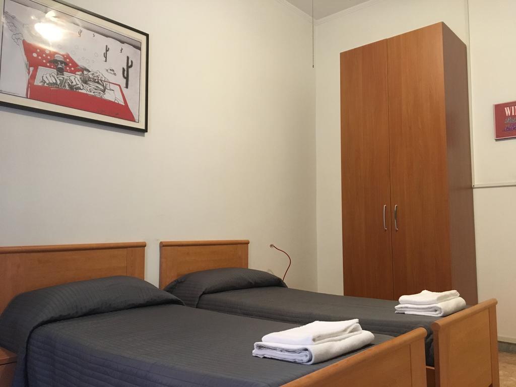 Delightful Apartment 100 Meters From The Colosseum Kültér fotó